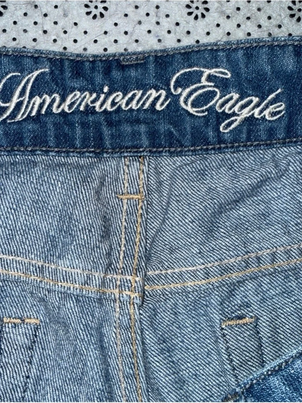 🛍Women AMERICAN EAGLE JEAN SHORT  SIZE 2
